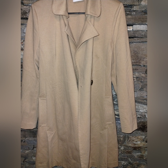 Adorable Cabi love Carol camel colored double-breasted jacket size medium - Picture 7 of 15
